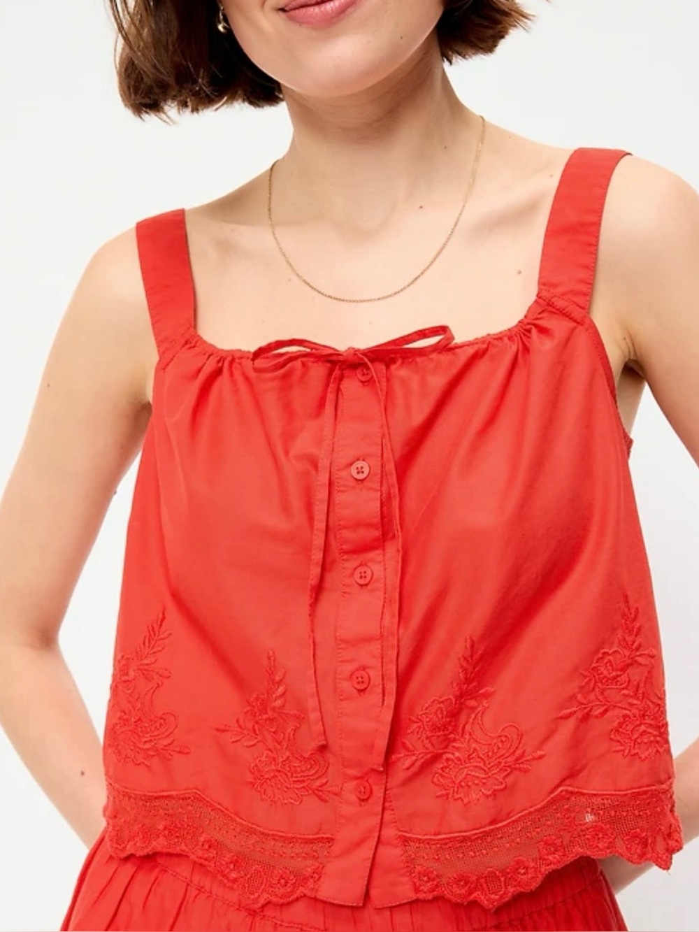 Old Navy Sleeveless Tie-Front Button Floral
Embroidered Cami Tank Top Size XL